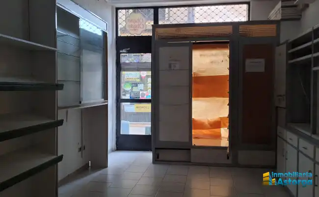 Local comercial de lloguer a Calle Prieto de Castro, imagen 7