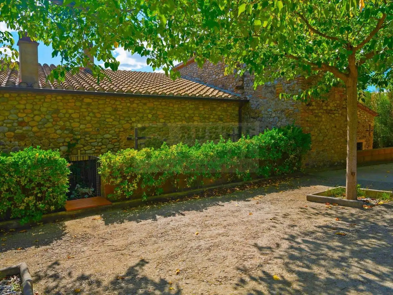 Jardín de Finca rústica en venta en Sant Miquel de Fluvià con Aire acondicionado, Calefacción y Terraza