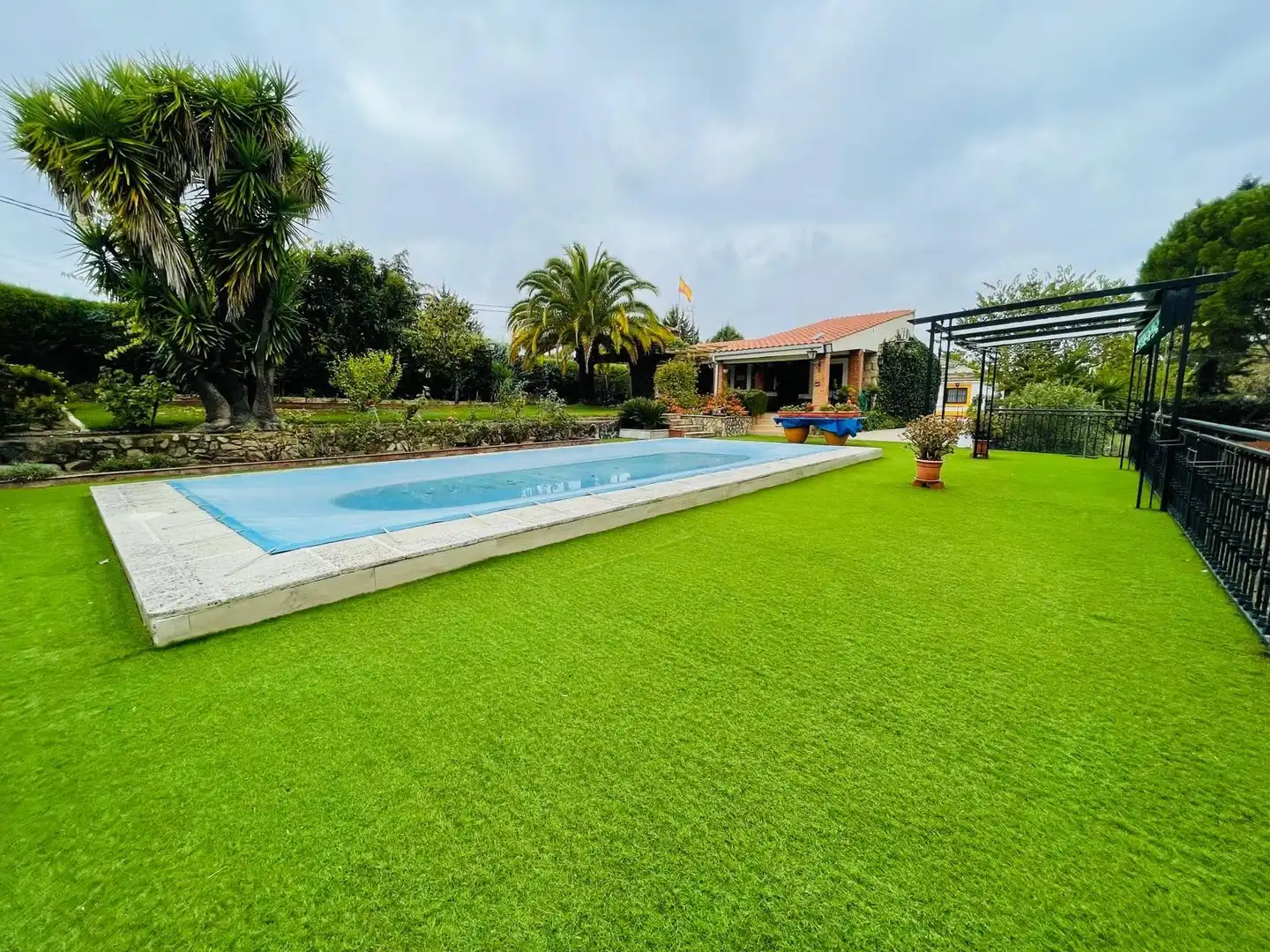Piscina de Casa o chalet en venta en Casar de Cáceres con Aire acondicionado, Jardín privado y Terraza