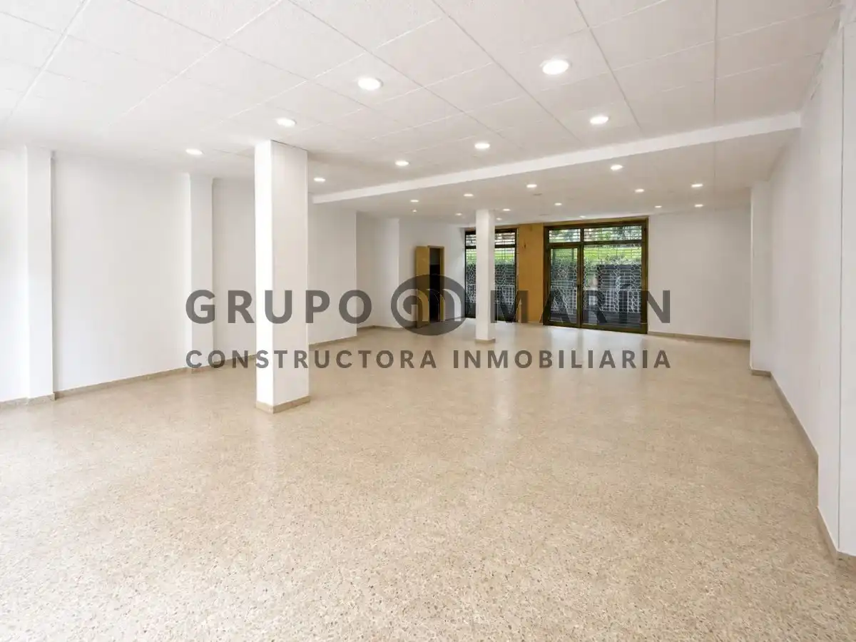 Locale commerciale in vendita a Josep Trueta, imagen 3