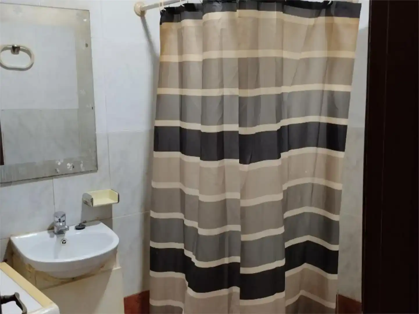 Bany de Apartament de lloguer en Fuensanta de Martos, Jaén