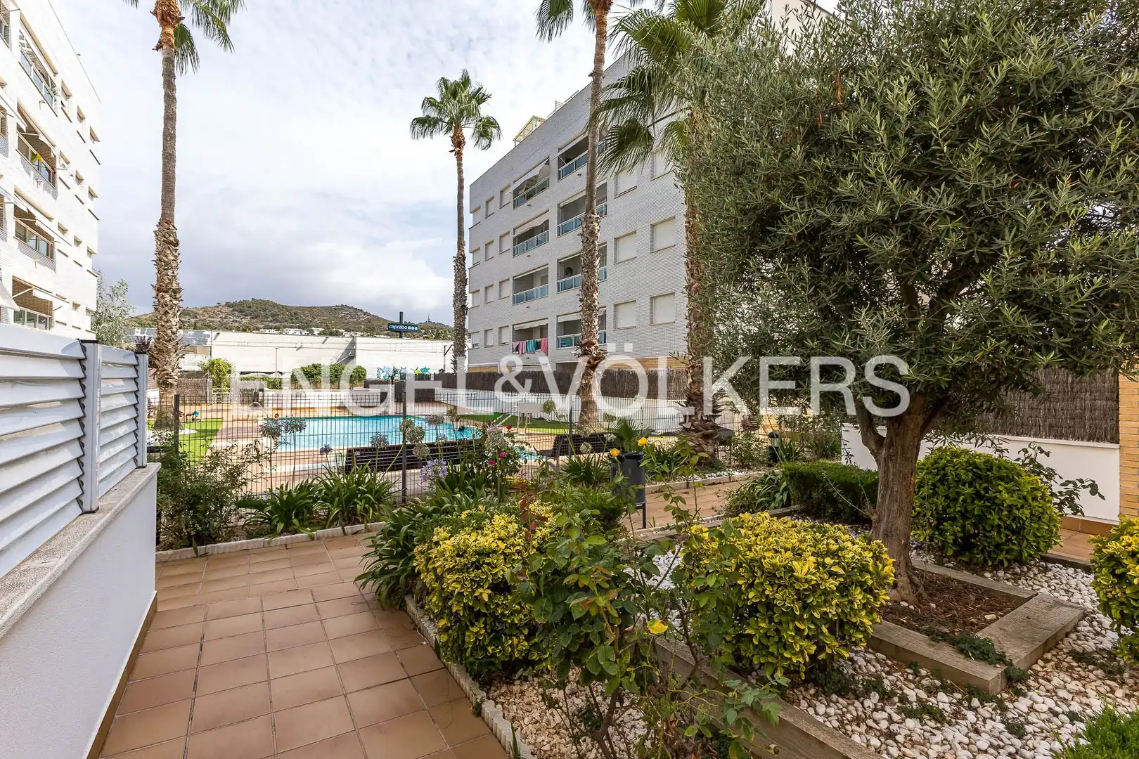 Vista exterior de Pis en venda en Calafell amb Calefacció, Terrassa i Piscina