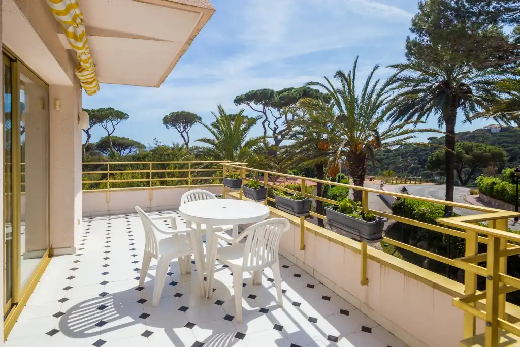 Terrasse von Wohnungen zum Verkauf in Castell d'Aro, Platja d'Aro i s'Agaró mit Klimaanlage, Heizung und Terrasse