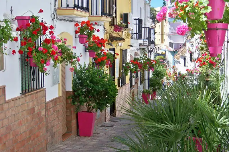 Vista exterior de Pis en venda en Estepona amb Calefacció