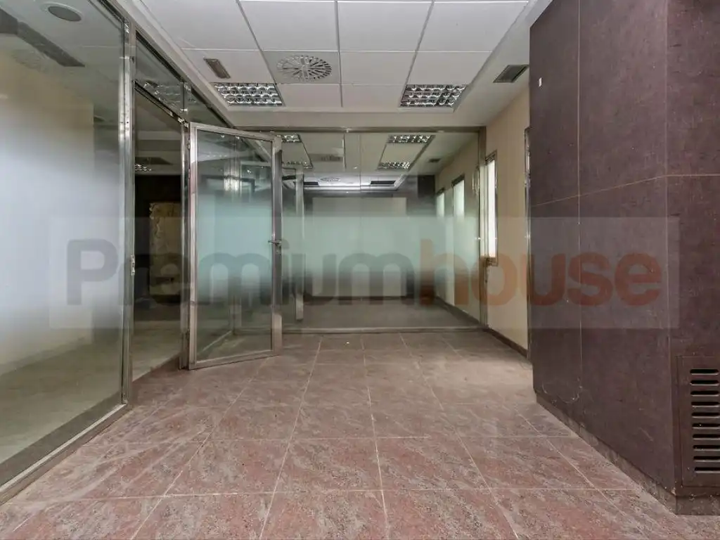 Business premises for sale in Calle de Mossèn Jacint Verdaguer, imagen 13