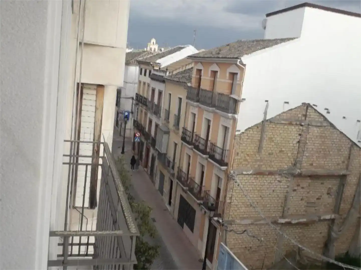 Außenansicht von Wohnung zur Miete in Lucena mit Klimaanlage und Balkon