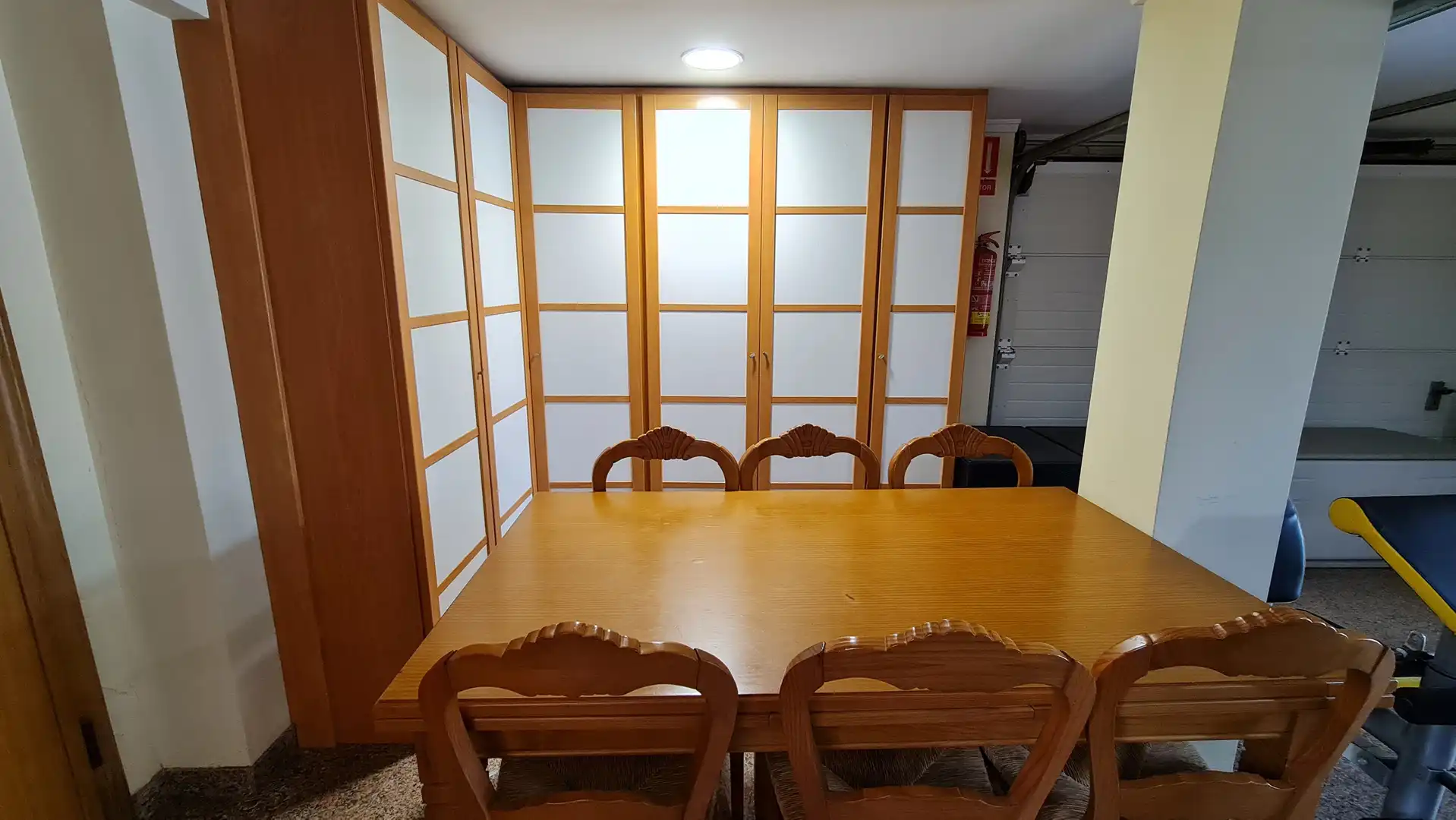 Menjador de Casa o xalet en venda en Oliva amb Aire condicionat, Calefacció i Jardí privat
