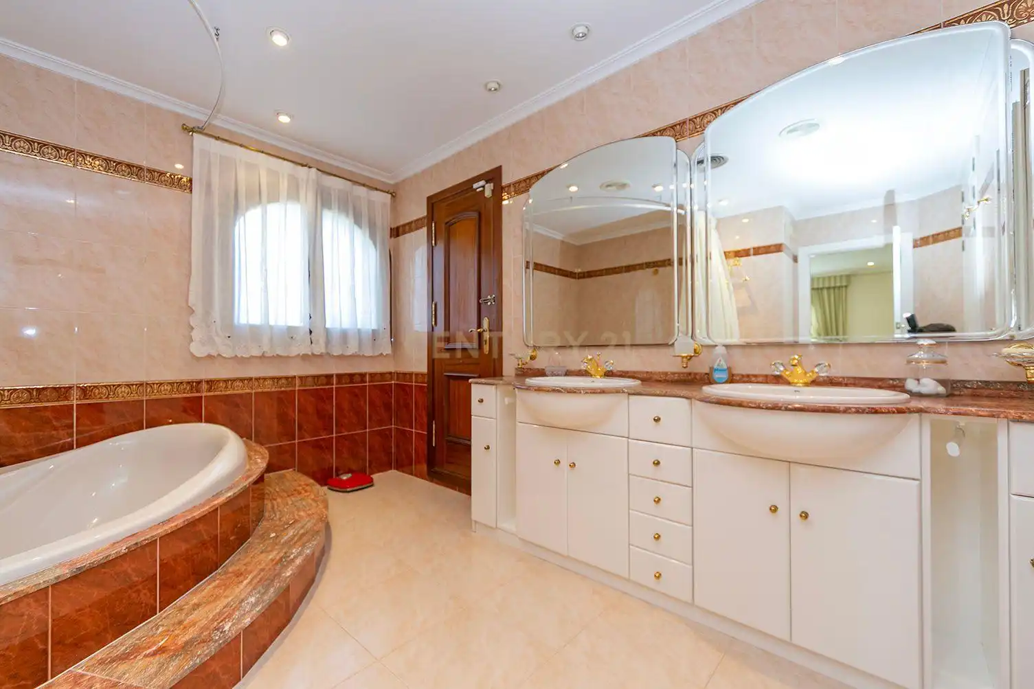Casa con jardín en venta en La Caleta 2, imagen 35