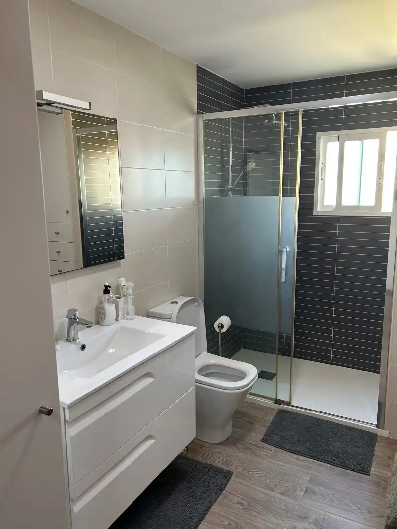 Bathroom of Apartments for sale in Miramar  with Air Conditioner, Terrace and Furnished
