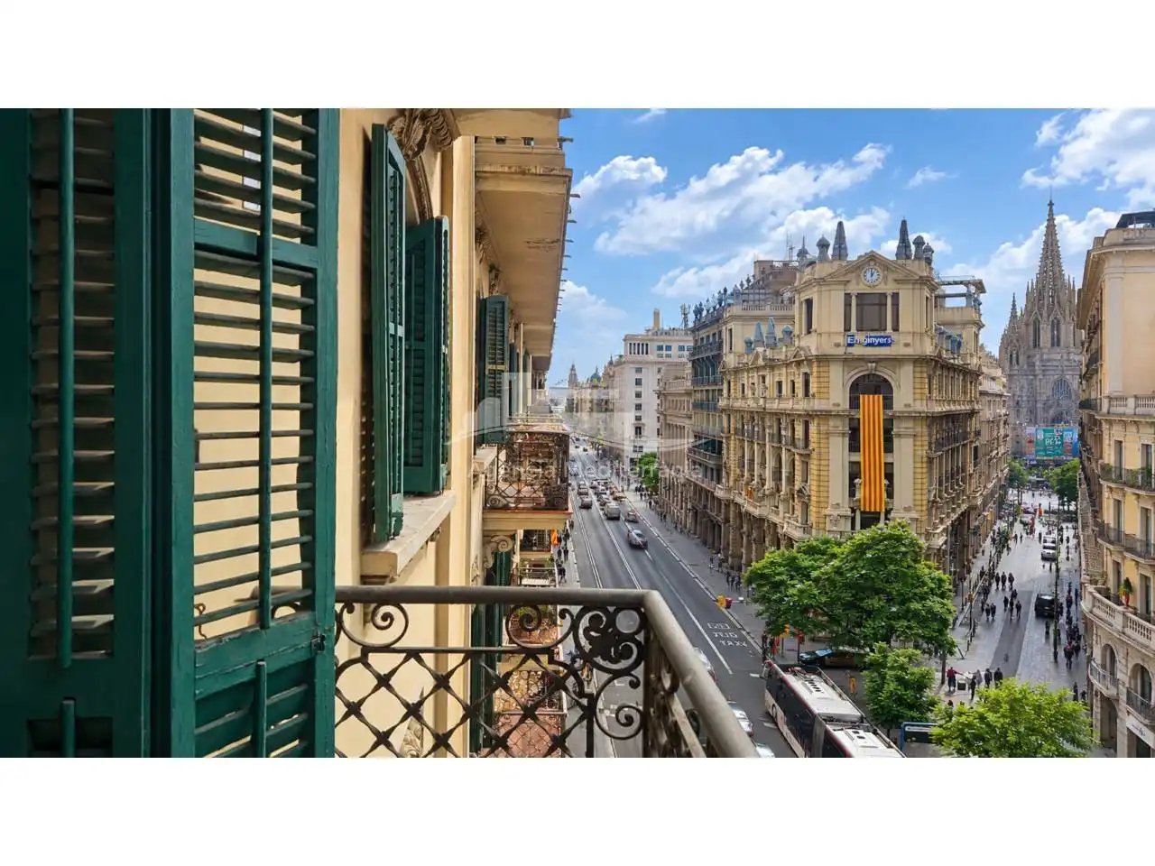 Piso con terraza en venta en Via Laietana