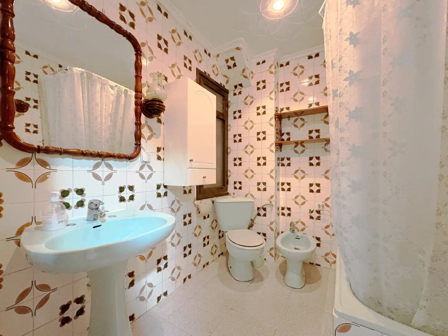 Badezimmer von Wohnung zum Verkauf in Alicante / Alacant mit Klimaanlage, Heizung und Möbliert