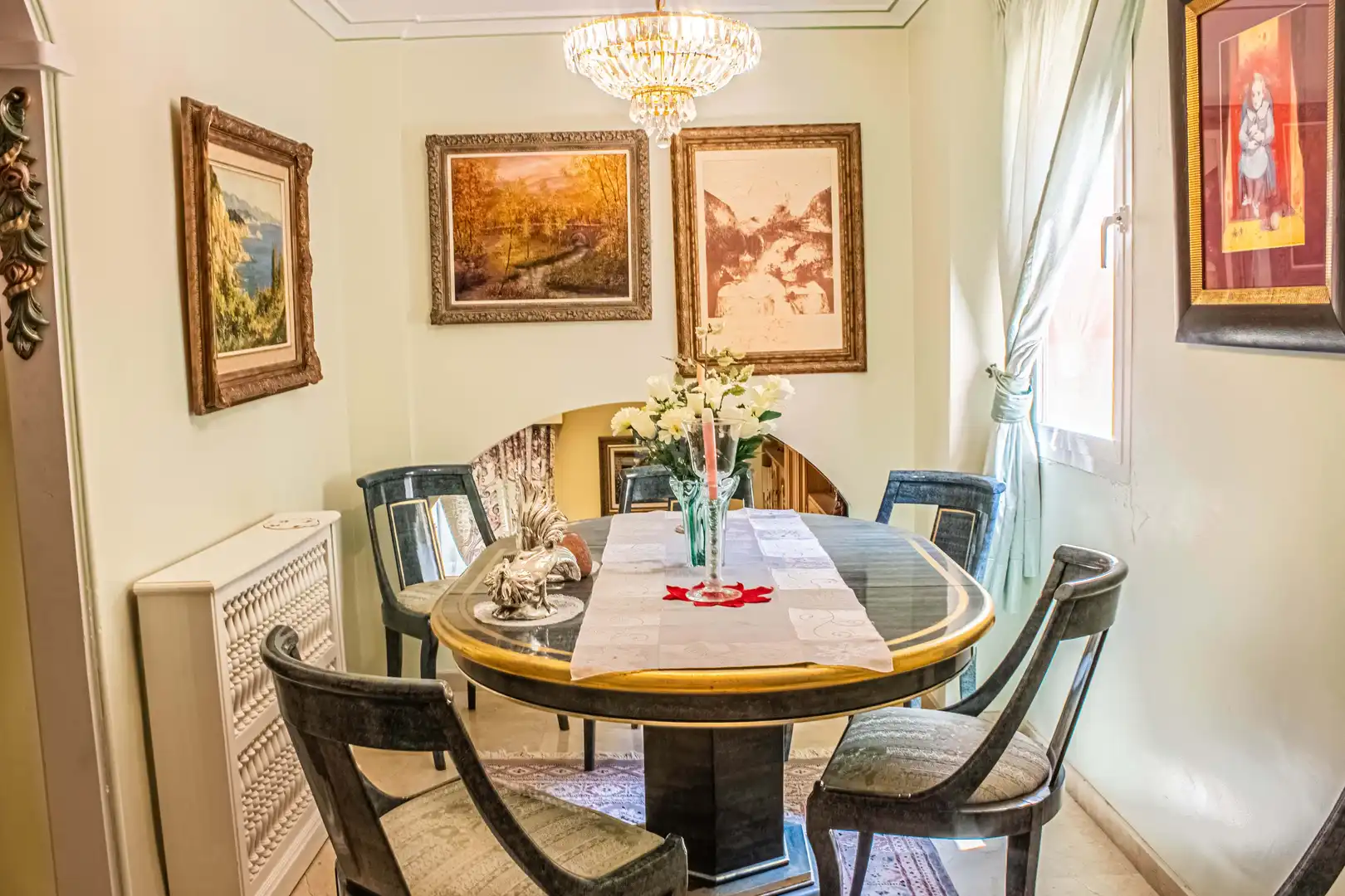 Esszimmer von Einfamilien-Reihenhaus zum Verkauf in Calvià mit Klimaanlage, Heizung und Terrasse