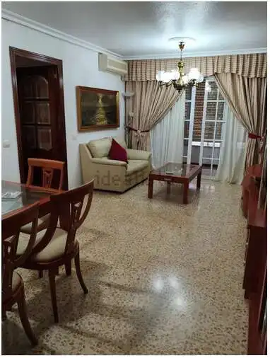 Sala d'estar de Pis en venda en Sevilla amb Aire condicionat i Terrassa