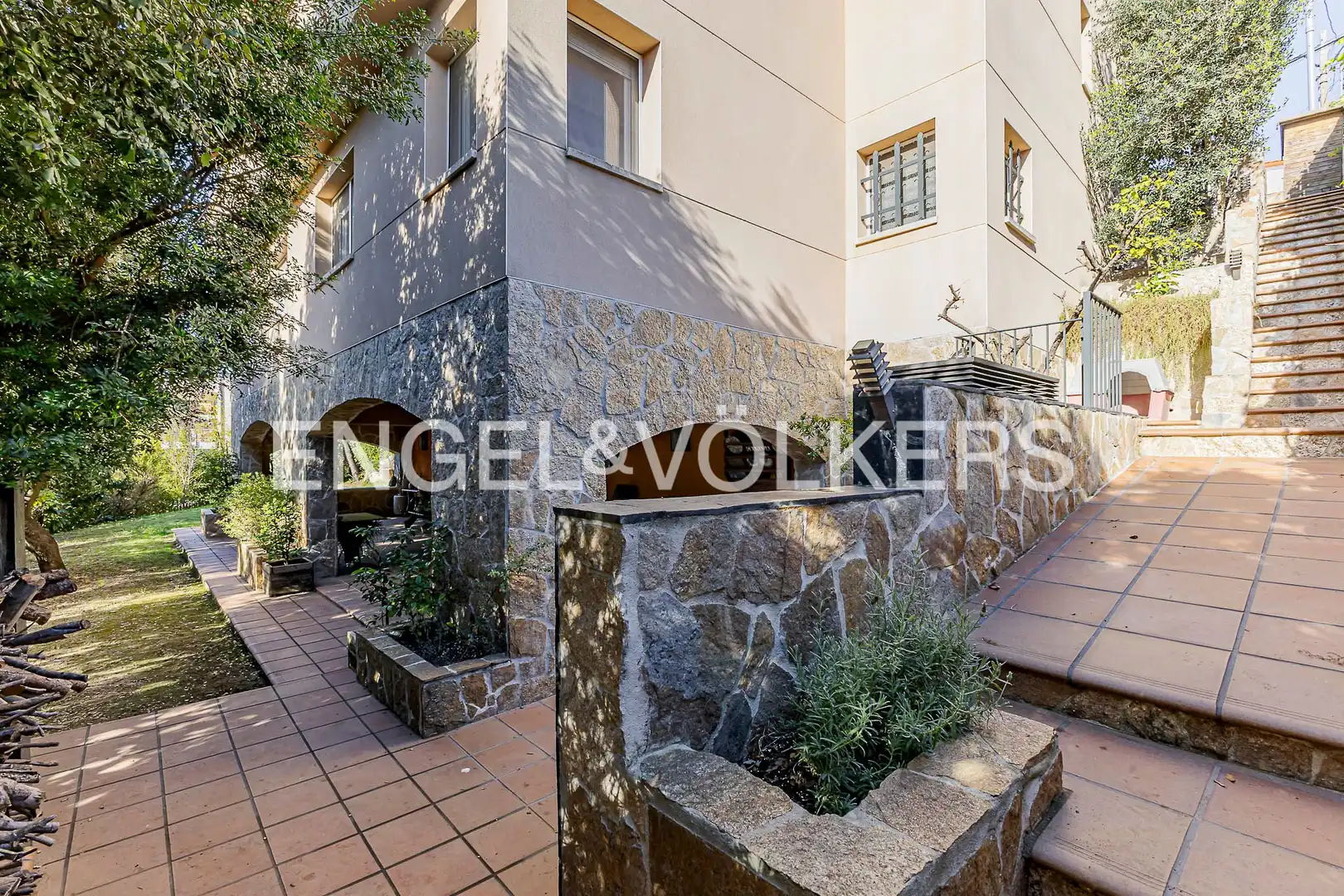 Exterior view of Houses for sale in Sant Cugat del Vallès  with Heating, Private garden and Storage room