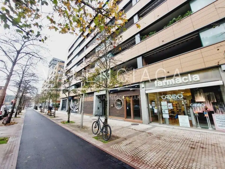 Exterior view of Commercial properties for rent in Donostia - San Sebastián   with Air Conditioner