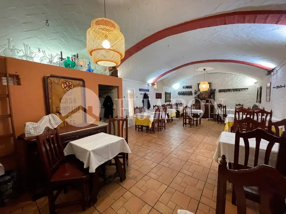 Casa o xalet en venda en Alella amb Jardí privat