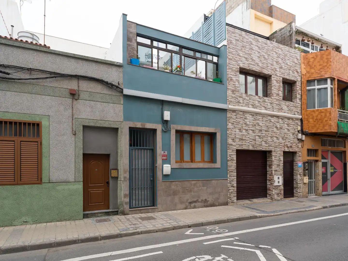 Vista exterior de Casa o chalet en venta en Las Palmas de Gran Canaria con Aire acondicionado, Terraza y Amueblado