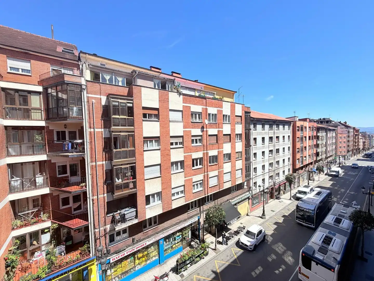 Exterior view of Flat for sale in Oviedo   with Balcony