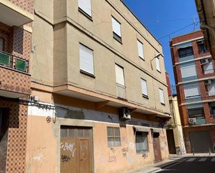 Vista exterior de Casa adosada en venda en Benetússer amb Terrassa