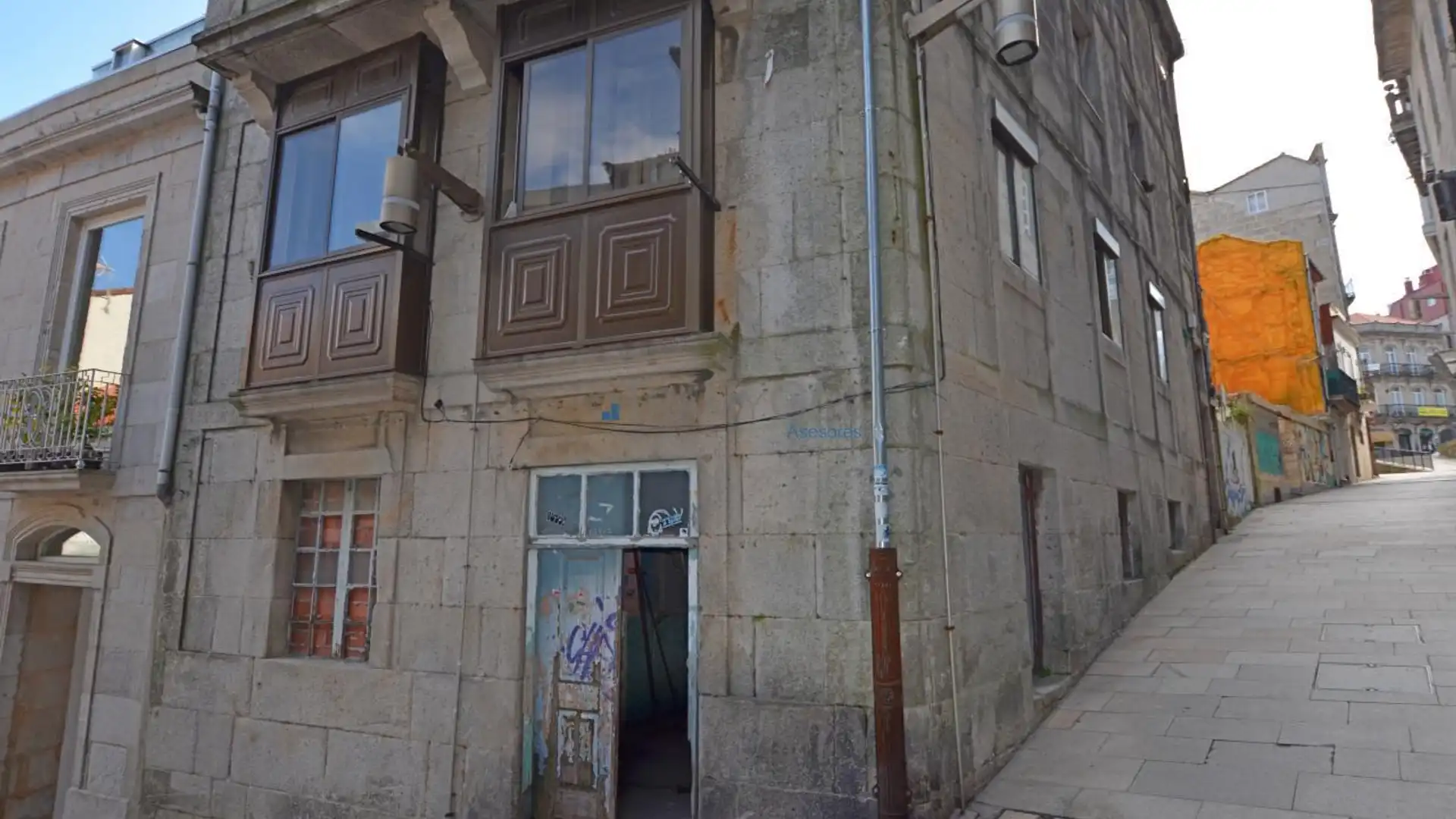 Vista exterior de Local de alquiler en Vigo 