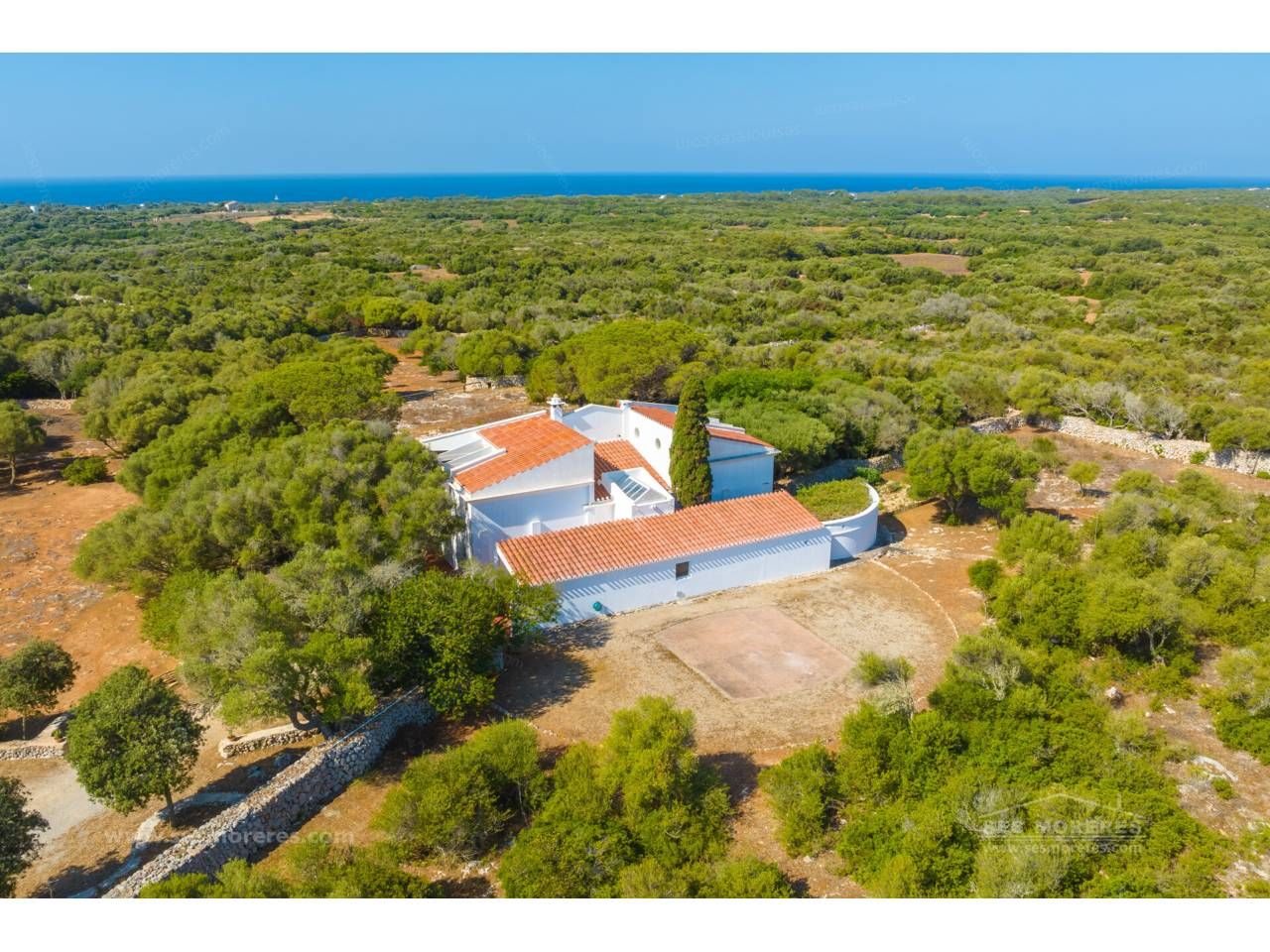 Vista exterior de Finca rústica en venta en Sant Lluís con Aire acondicionado, Jardín privado y Terraza