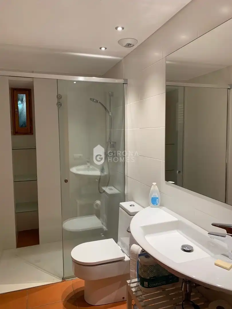 Bathroom of Country homes for rent in Girona  with Air Conditioner, Heating and Private garden