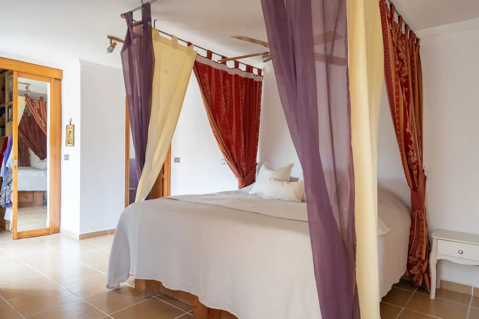 Dormitori de Apartament en venda en Fuengirola amb Terrassa