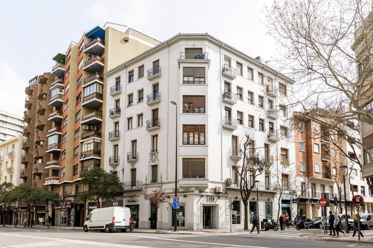 Exterior view of Flat for sale in  Zaragoza Capital  with Heating and Balcony