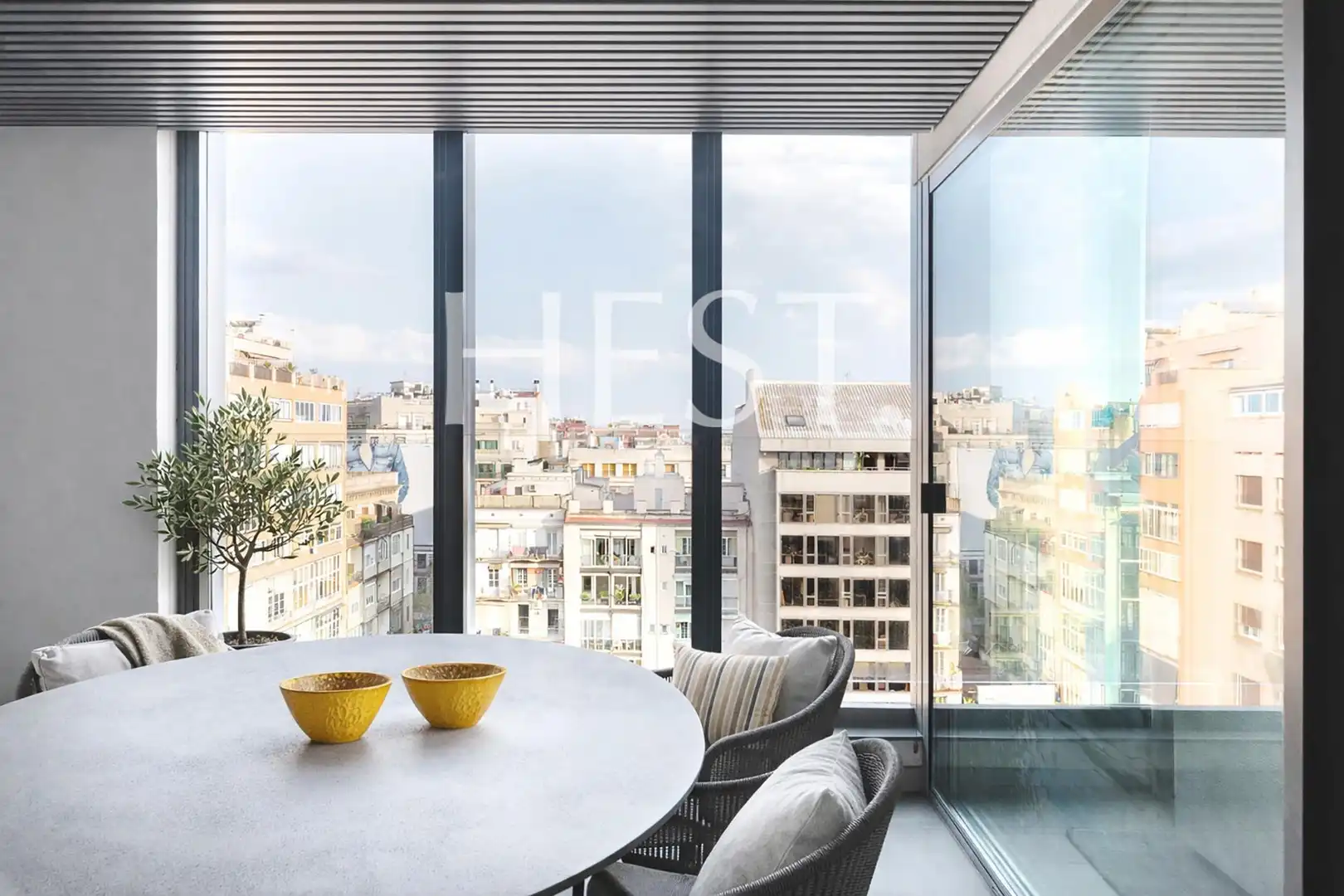 Vista exterior de Piso en venta en Barcelona con Aire acondicionado, Calefacción y Parquet