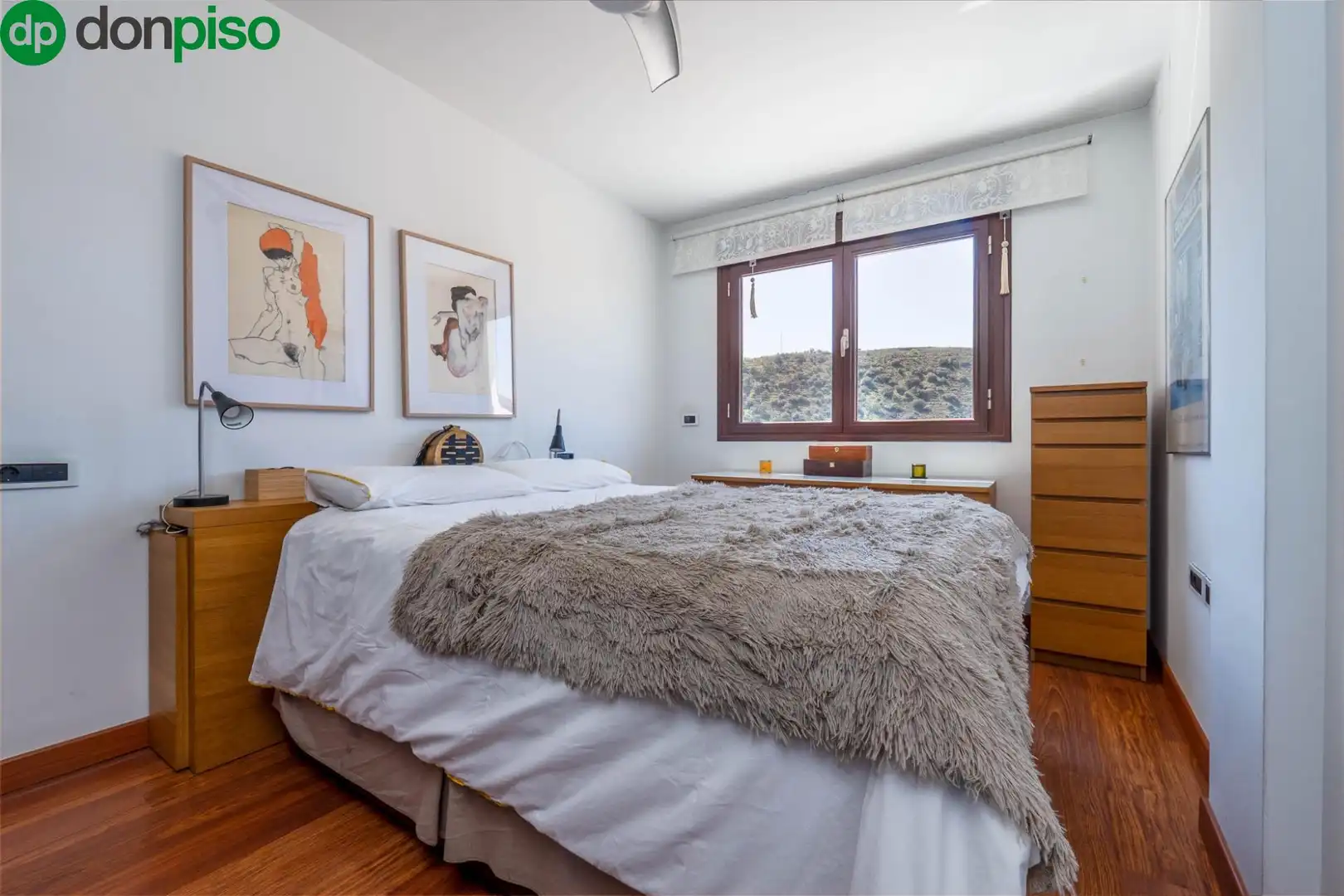Schlafzimmer von Einfamilien-Reihenhaus zum Verkauf in Granada mit Klimaanlage und Terrasse