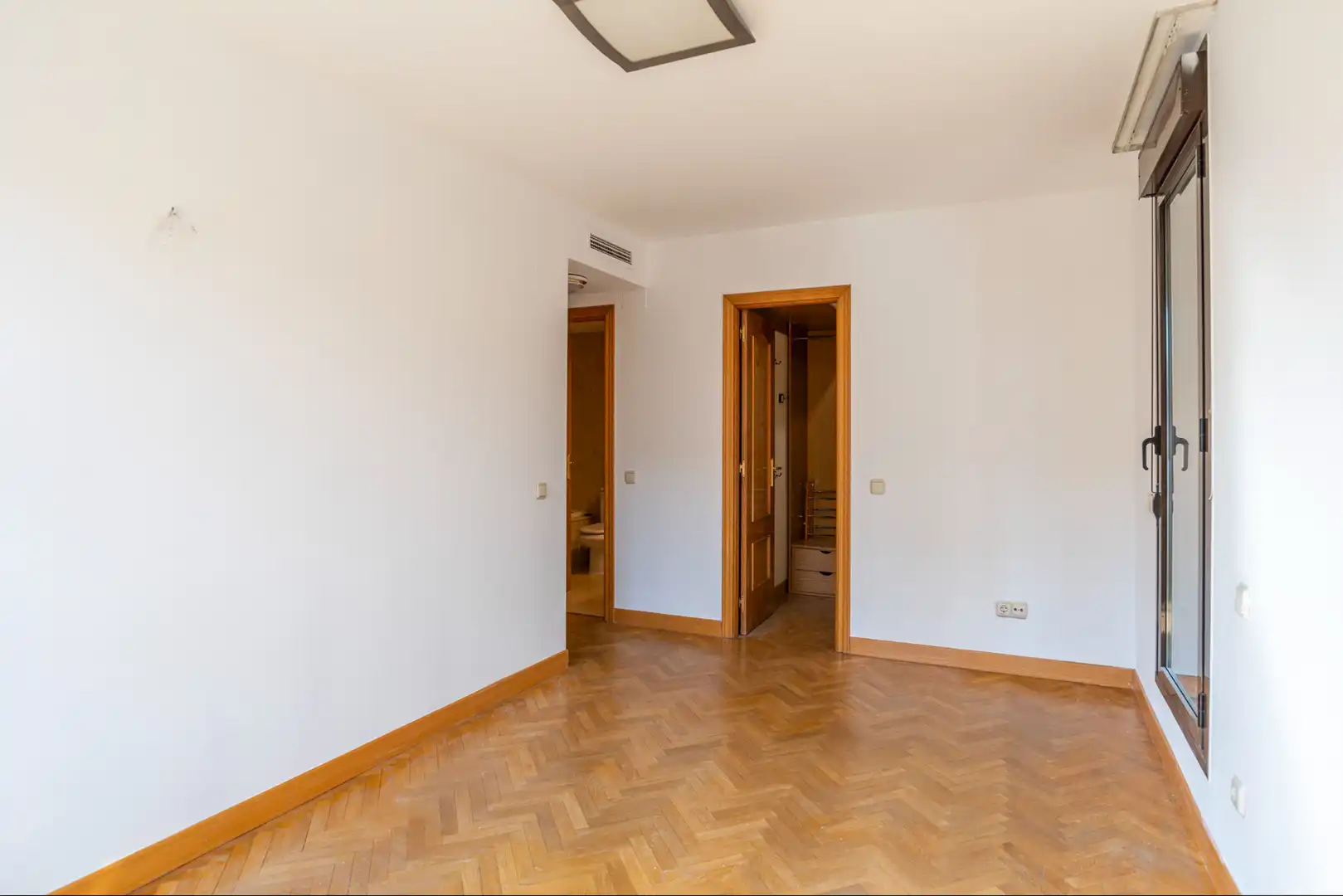 Habitación de Ático en venta en Pozuelo de Alarcón con Aire acondicionado, Calefacción y Terraza