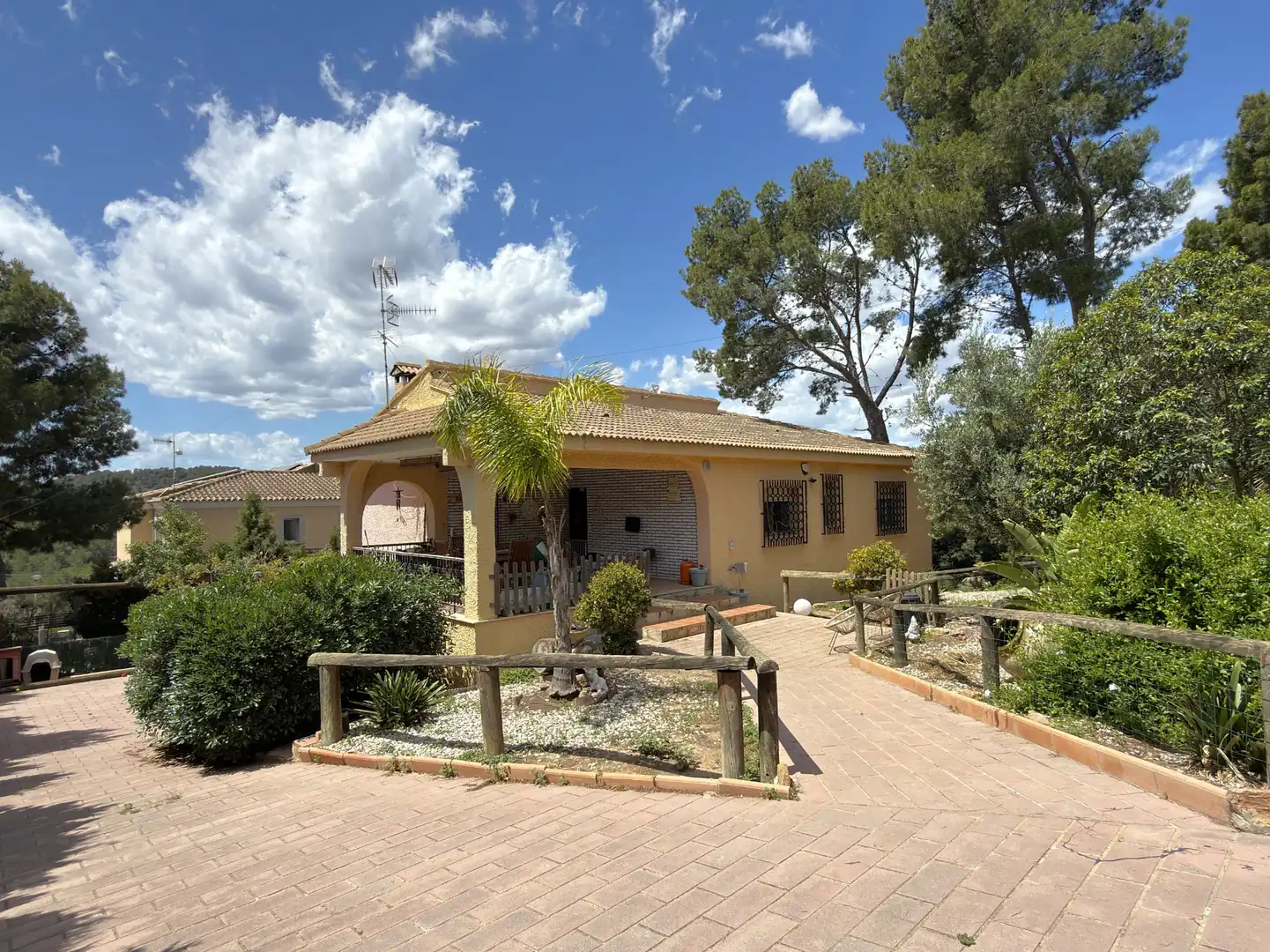 Vista exterior de Casa o chalet en venta en Náquera con Aire acondicionado, Calefacción y Jardín privado