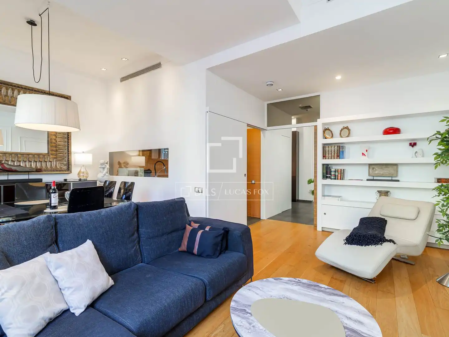 Sala d'estar de Pis en venda en Barcelona amb Aire condicionat, Calefacció i Parquet
