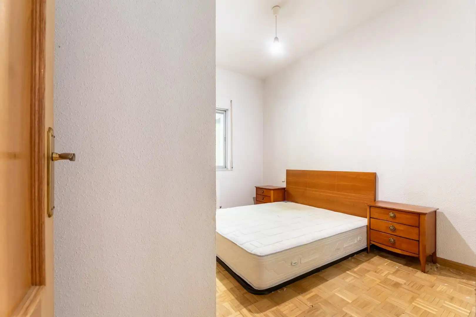 Habitación de Piso en venta en Madrid con Calefacción, Parquet y Balcón