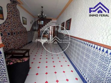 Casa con balcone in vendita a La Luisiana