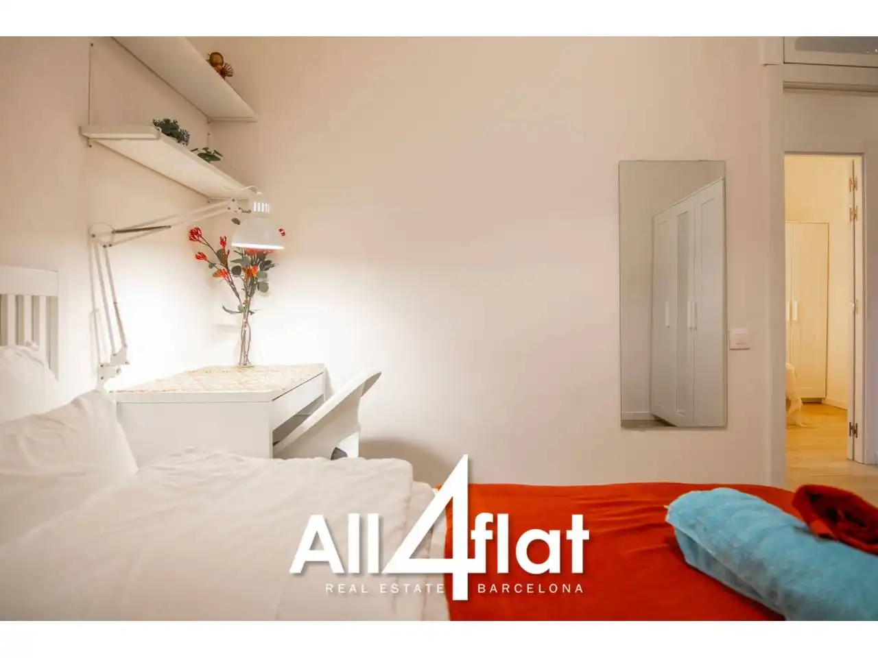 Bedroom of Flat for rent in Barcelona  with Furnished and Alarm