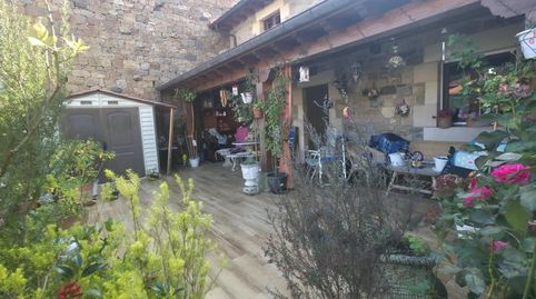 Casa de piedra y madera con dos terrazas en el corazon de Renedo Valle de Cabuérniga, imatge 2