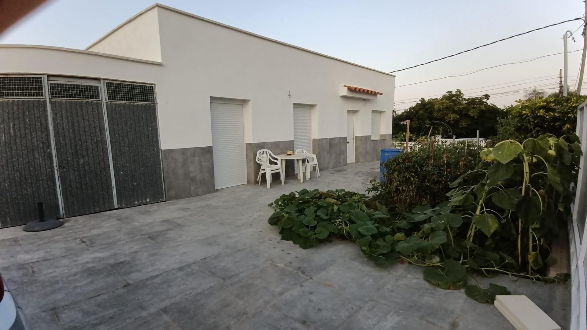 Vista exterior de Casa o xalet en venda en Alcanar amb Calefacció i Terrassa