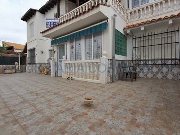 Maisonette mit Balkon zum Verkauf in N/A