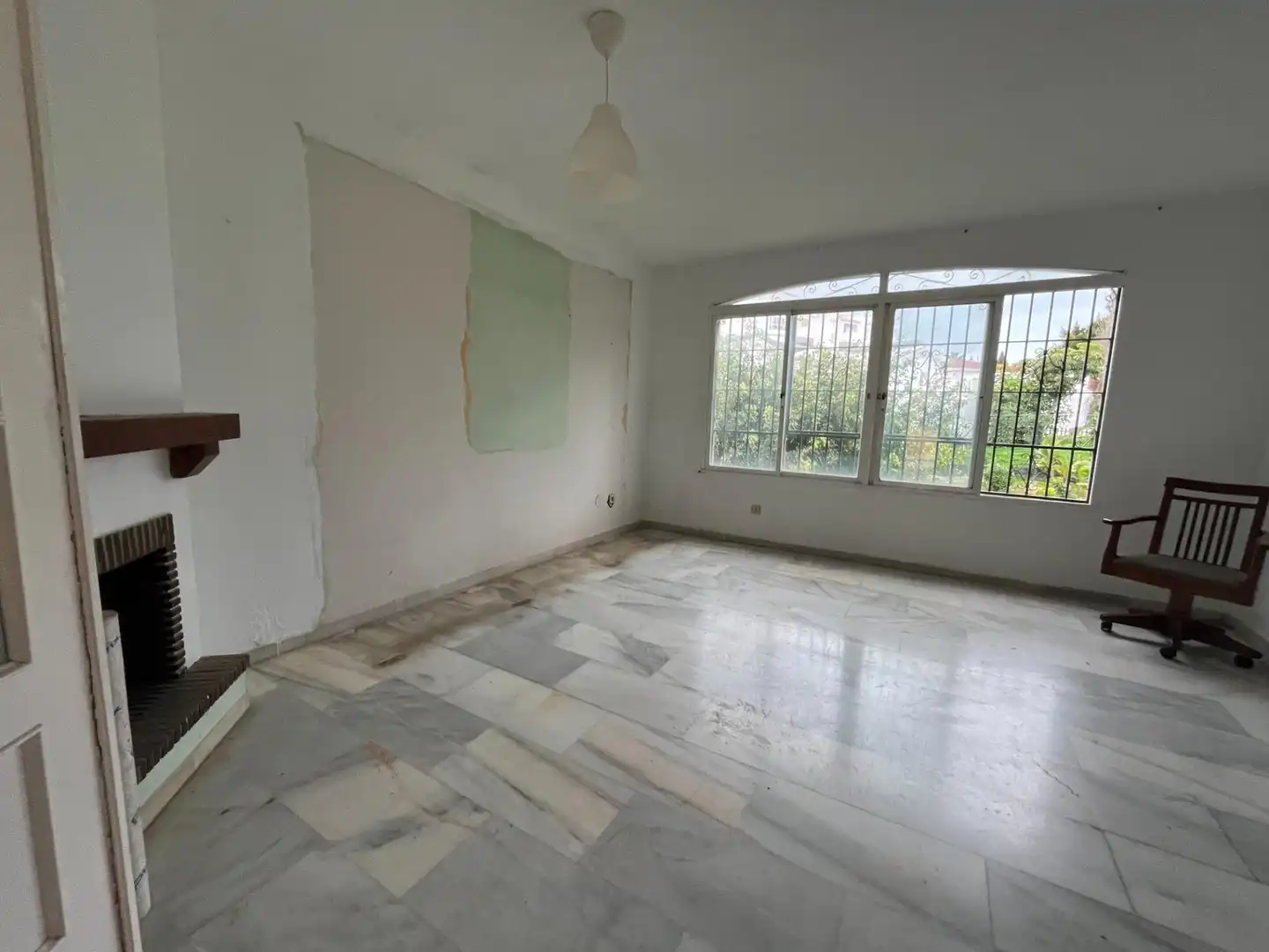 Menjador de Casa adosada en venda en Torremolinos amb Jardí privat, Terrassa i Balcó