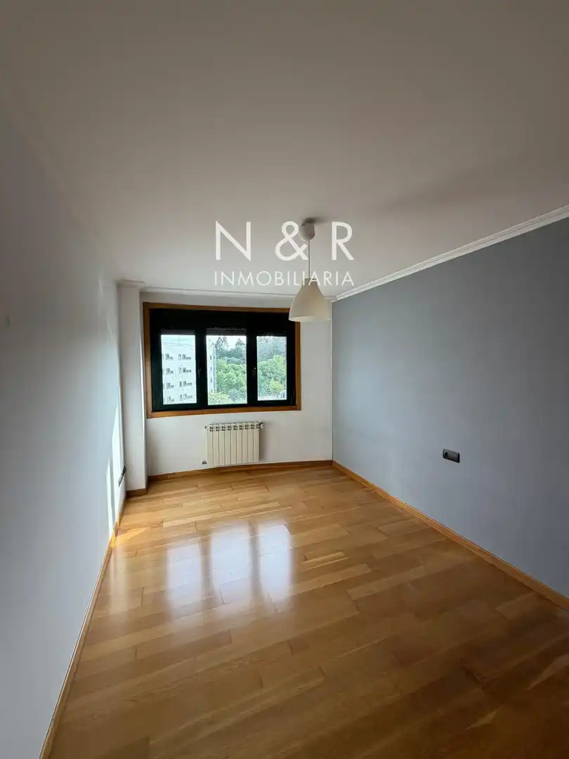 Flat for rent in Santiago de Compostela   with Heating