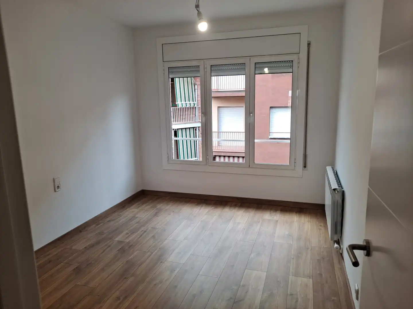 Schlafzimmer von Wohnung zur Miete in Berga mit Heizung, Parkett und Abstellraum