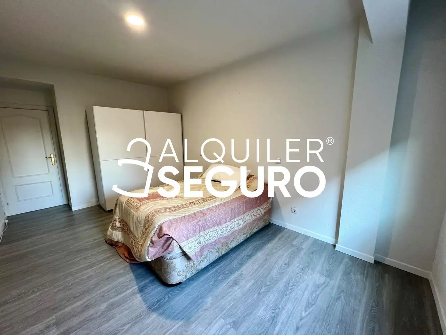 Habitación de Piso de alquiler en Alcobendas con Aire acondicionado