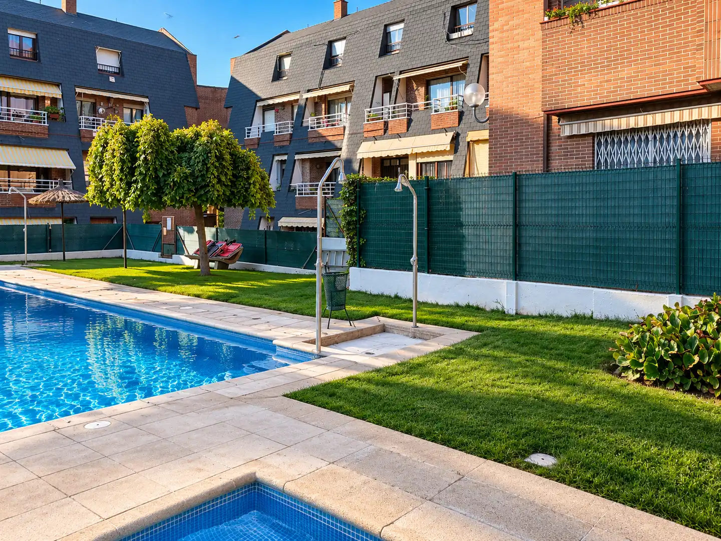 Piscina de Piso en venta en Rozas Centro