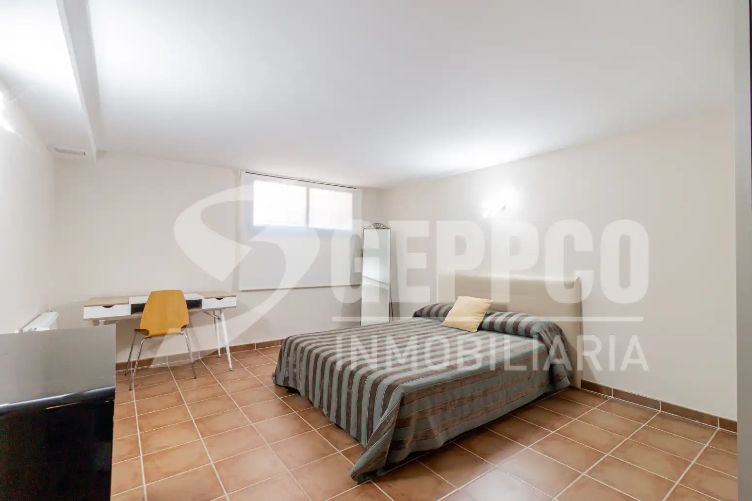 Casa adosada en venta en Alcalá de Henares con Calefacción, Terraza y Piscina comunitaria