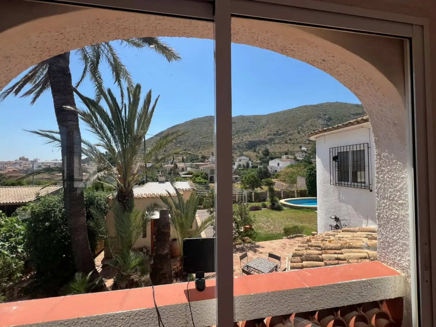Vista exterior de Casa o xalet en venda en Pedreguer amb Jardí privat, Terrassa i Piscina
