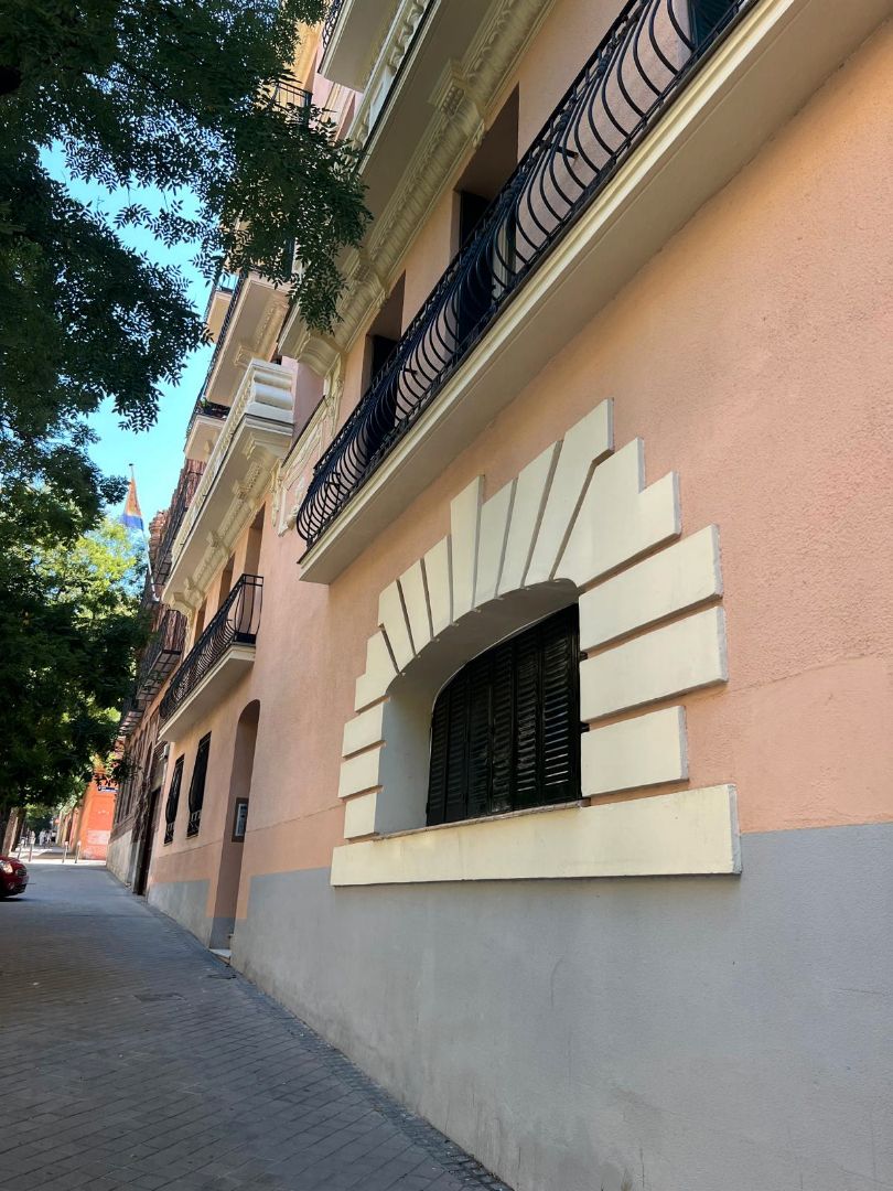 Vista exterior de Estudi de lloguer en  Madrid Capital amb Aire condicionat, Calefacció i Forn