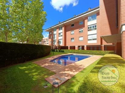 Exterior view of Flat for sale in Valladolid Capital  with Swimming Pool