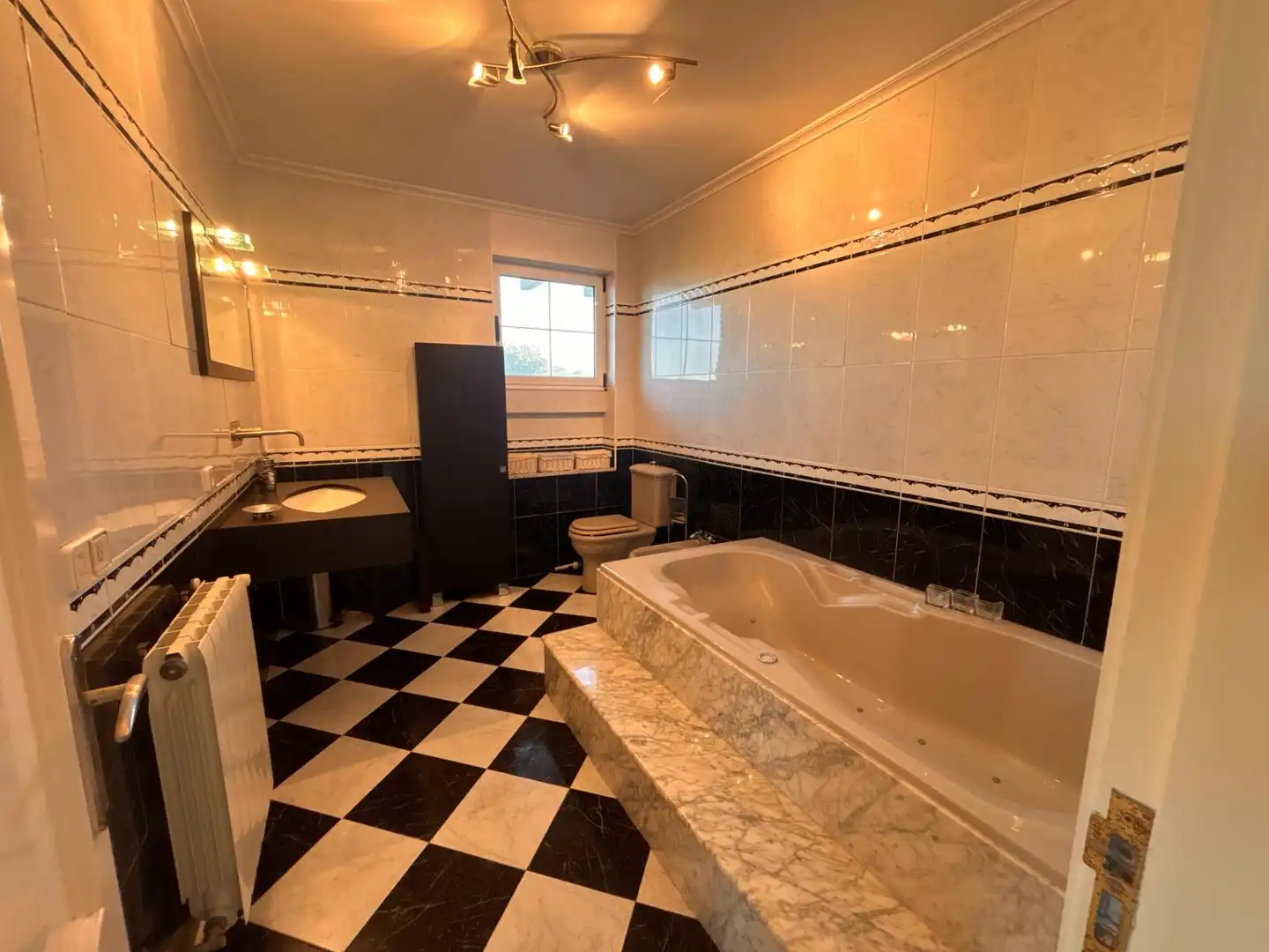Bathroom of Houses for sale in Santa Cruz de Bezana  with Heating, Private garden and Terrace