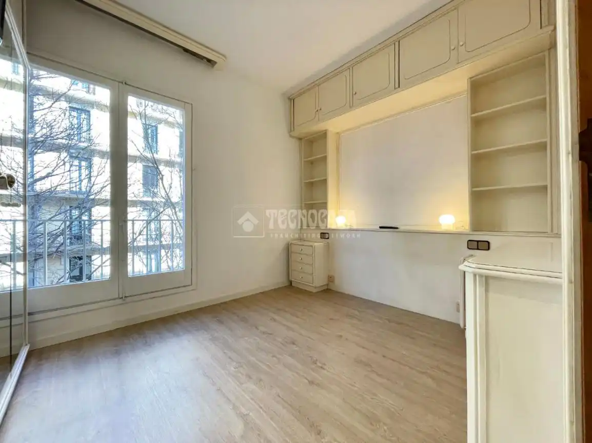 Habitación de Piso en venta en Barcelona con Calefacción